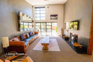 Spacious Mt Hutt Ski & Summer Lodge in Methven with Spa - 0