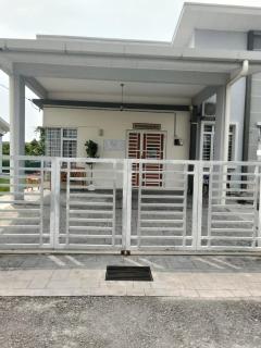 KLIA Transit ARA Homestay Sepang, 4Br 8pax cozy Semi D Self Check In - 3
