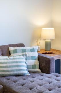Contemporary Townhouse - Near CBD & Gated Parking - 0
