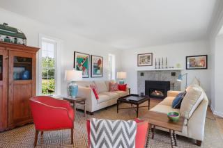Historic Door County Farmhouse Fireplace & Quiet - 5