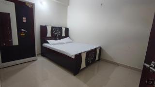 Maruti Premium Homestay - 7