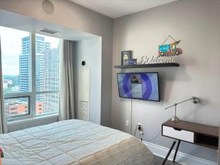 Home stay - Room with Yonge Street view and 3 Star Hotel Amenities - 8