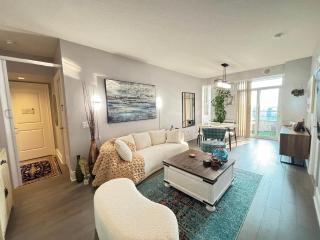 Home stay - Room with Yonge Street view and 3 Star Hotel Amenities - 3