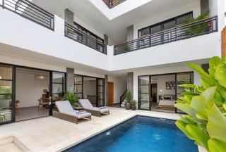 Villa Gris Canggu - 0