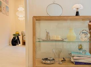 5-minute walk to Cheongdam Station,close to Gangnam and COEX, accommodates 5 people,20 minutes to Itaewon - 5