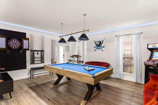 Timeless-Texas-Inn - Heated Pool Oasis & Lux Vibe - 3