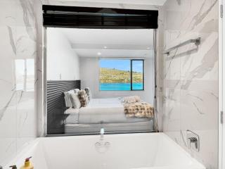 Lakeview Townhouse | Relax Above Queenstown - 6