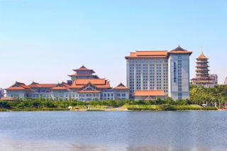 Wyndham Grand Plaza Royale Jimei Xiamen - 9