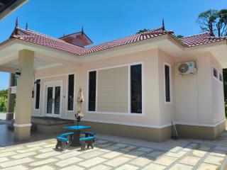 Private Pool Homestay Kota Bharu 3 Bilik Tidur Muat 12 Tetamu - 1