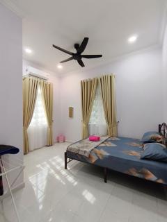 Private Pool Homestay Kota Bharu 3 Bilik Tidur Muat 12 Tetamu - 7