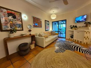 Maison Sauvage Retro Tropical Retreat - 2