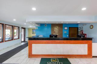 Quality Inn Sycamore - DeKalb - 5