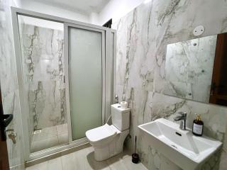 Luxury 2BR Retreat 5-Min Walk To Nyali Beach - 2