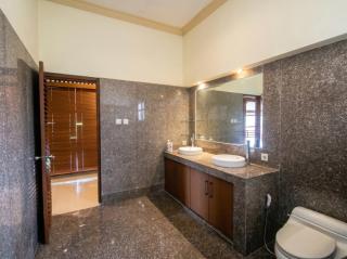 Luxurious Javanese Villa with Golf View 6 BR - 4