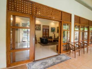 Luxurious Javanese Villa with Golf View 6 BR - 3