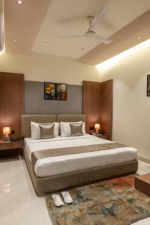 Perfectstayz Premium Vrindavan - Near Prem Mandir - 6