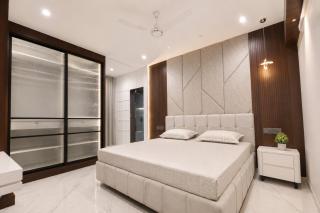Woodlands Apartment 501 - Fully Furnished Luxury Apartment - 9