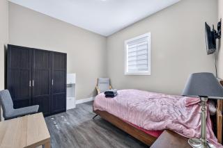 Private Richmond Suite Near YVR & Steveston - 6