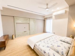 Woodlands Apartment- Fully furnished Luxury Apt - 1