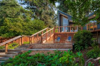 The Meadowlark - Midcentury Gem Minutes from Campus home - 0
