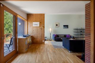 The Meadowlark - Midcentury Gem Minutes from Campus home - 1