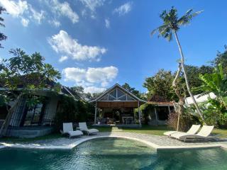 Sun Moon Star Villas - 9