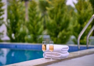 Ice Cliff Pool Resort in Munnar by VOYE HOMES - 1