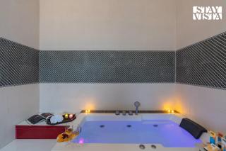 StayVista at Sunrise Manor With Pool Jacuzzi And Kids Retreat Near Westin Sohna - 8