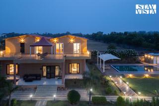 StayVista at Sunrise Manor With Pool Jacuzzi And Kids Retreat Near Westin Sohna - 7
