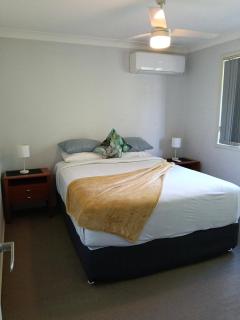 BLK Stays Guest House Deluxe Units Morayfield - 5