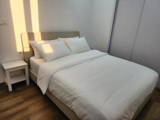 Comfortable 3B Apartment - 4