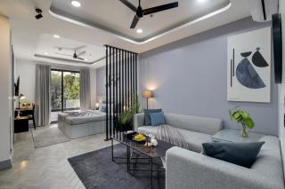 BedChambers Luxury Apartment Near Golf course Road - 1