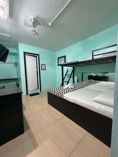 We R Inn Hotel - 4