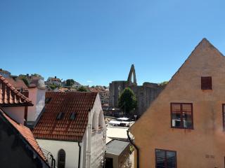Lovely top-floor APT in middle of Visby - 1