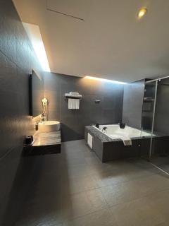 Imperial Dynasty Boutique Hotel - 4