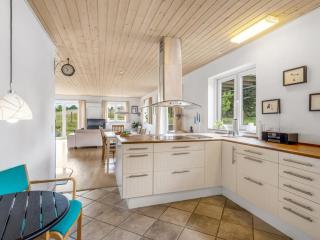 Apartment Ettie - 6km from the sea by Interhome - 4