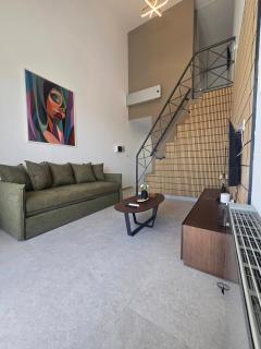 Divina Loft B Modern Loft with Shared Pool - 0