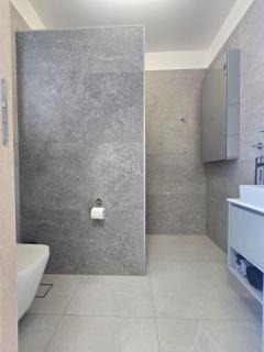 Divina Loft B Modern Loft with Shared Pool - 9