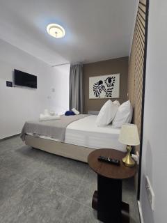 Divina Loft B Modern Loft with Shared Pool - 1