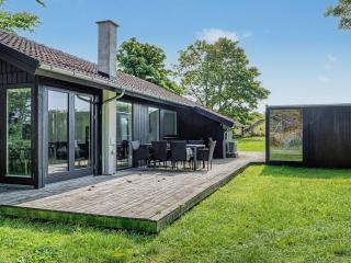 Holiday Home Litle - 30m from the sea by Interhome - 9