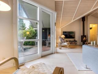 Holiday Home Lirim - 400m from the sea by Interhome - 6