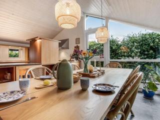 Holiday Home Lirim - 400m from the sea by Interhome - 1