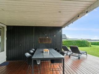 Holiday Home Bjarni - 180m from the sea by Interhome - 4