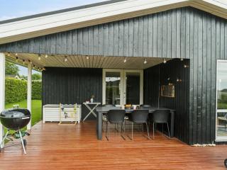 Holiday Home Bjarni - 180m from the sea by Interhome - 3