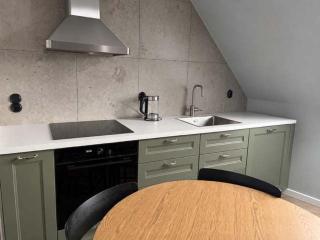 Stylish Top-Floor Apartment with Two Bedrooms - 0