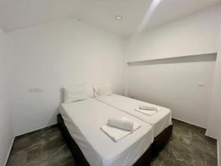 Stylish Apts near the center! - 5