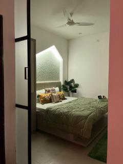 Cozy 1BHK for Couples and Friends - 1