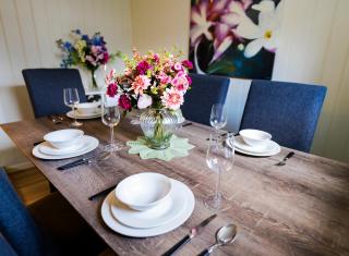 Spacious 3-BR Apartment- 4 min drive to Helgelandstrappa - 3