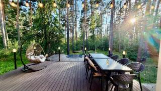 Holy Wood Home - 6