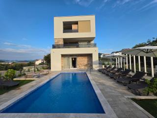 Villa Fami by DuBooker - 8